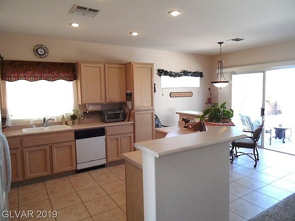 5th image of 2570 Gilbertville Ave