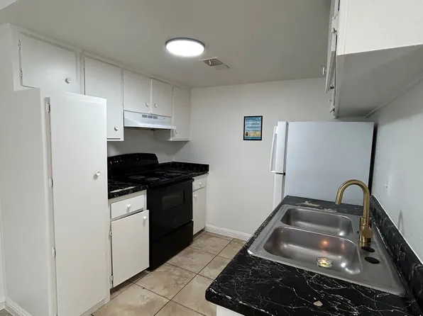 3821 Hazelwood St, 3821 Hazelwood St APT 1, Las Vegas, NV 89119
