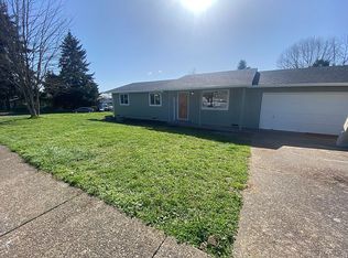 383 NE 3rd St, Willamina, OR 97396