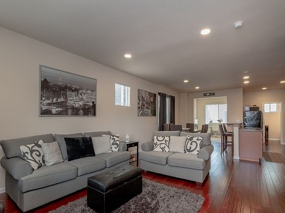 4th image of 13217 96th Avenue Ct E