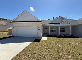 6637 Water St, Navarre, FL 32566
