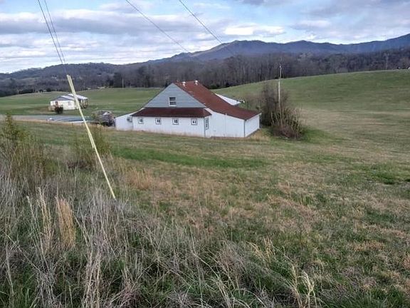 2nd image of 656 Rock Hill Rd