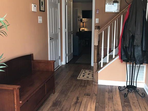 2nd image of 374 Larose Dr
