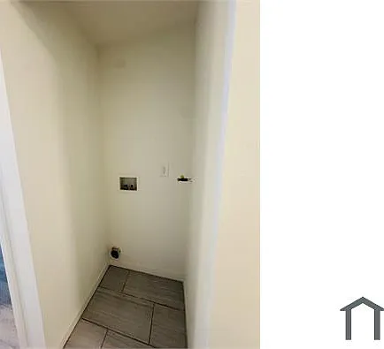 5917 Denver Ave #5919 — Photo 11
