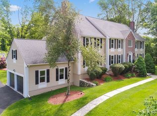 11 Knollcrest Dr, Andover, MA 01810