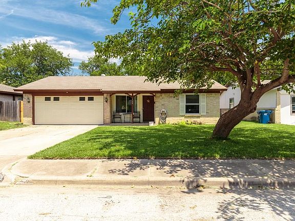 2nd image of 1729 Continental Dr