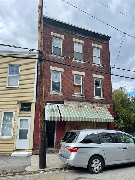 1407 N Lang Ave photo 1