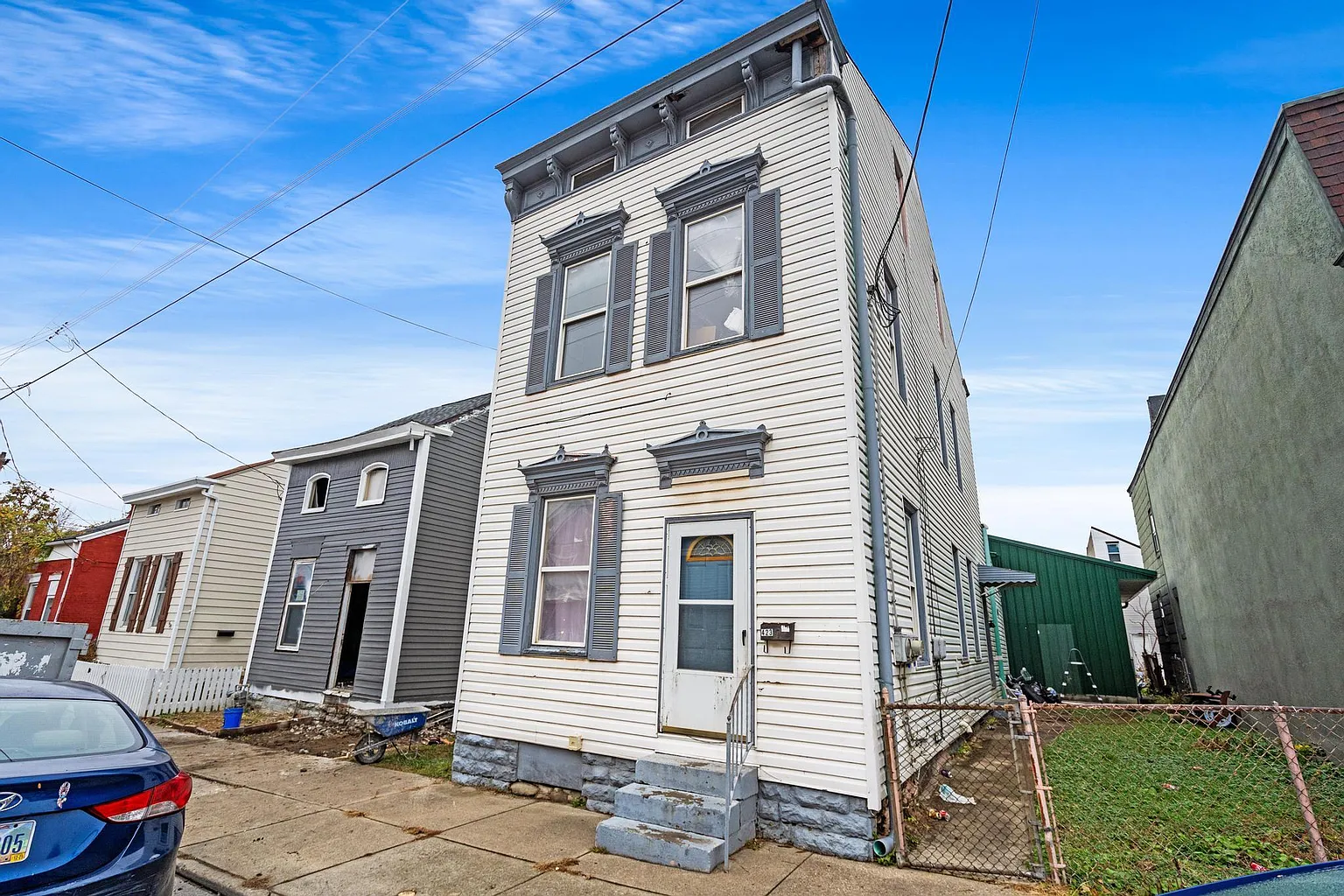 423 Thornton St photo 1