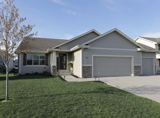 406 32nd St SW, Altoona, IA 50009