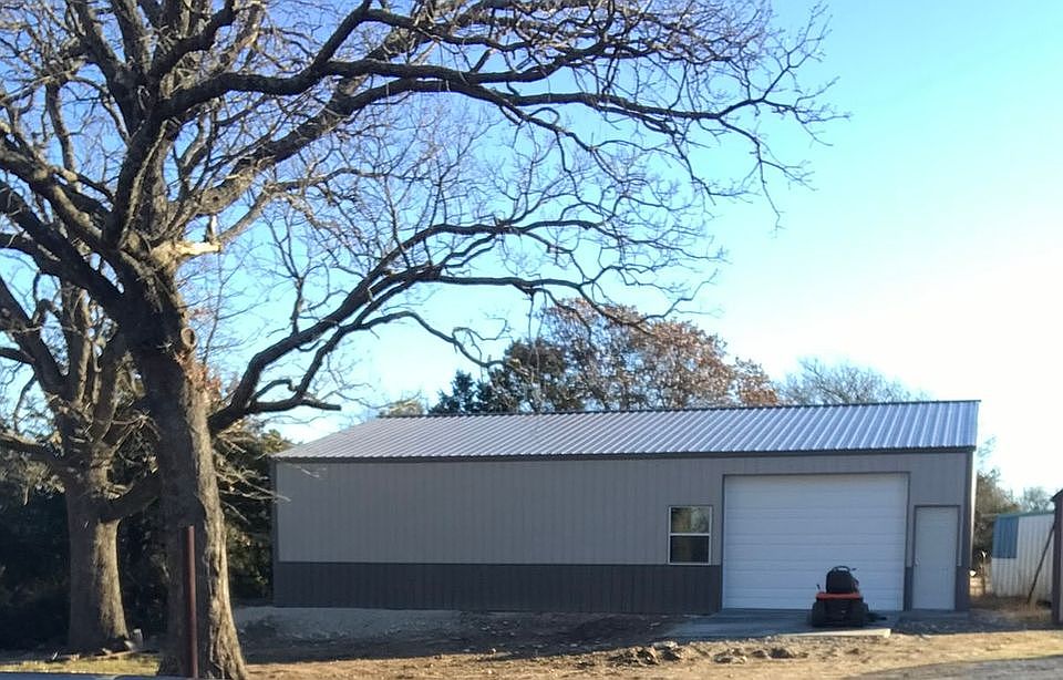 2nd image of 1906 Pyle Mountain Rd