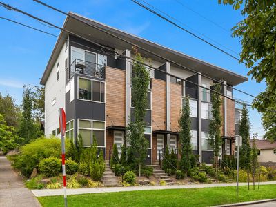 1157 Ne 55th St., Seattle, WA, 98105