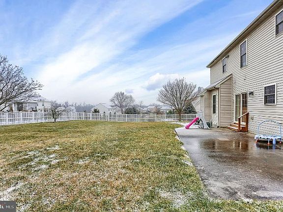 5th image of 59 Country Side Dr