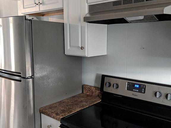 2nd image of 539 Cedar St APT 3