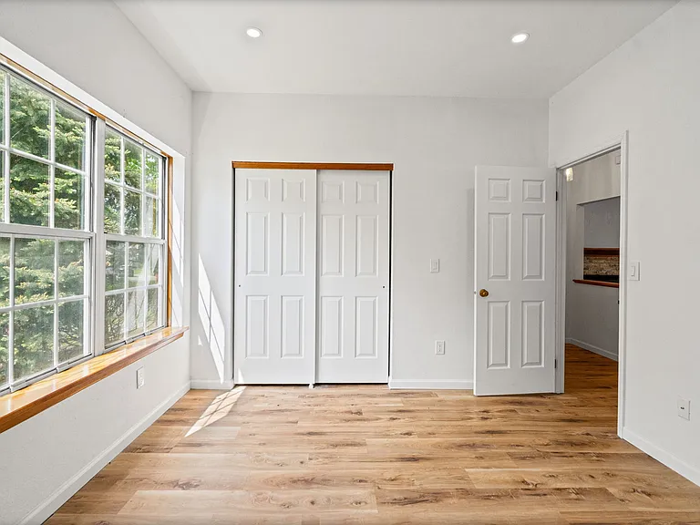 413 Hampton Place Blvd — Photo 7