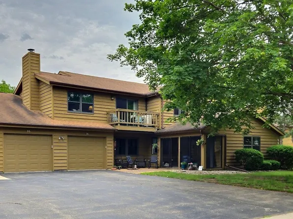940 Babcock St APT 95, Neenah, WI 54956