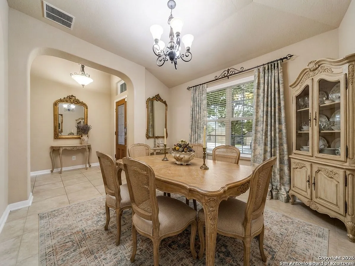 4 bed, 2174 sqft, $2,375 — Photo 4