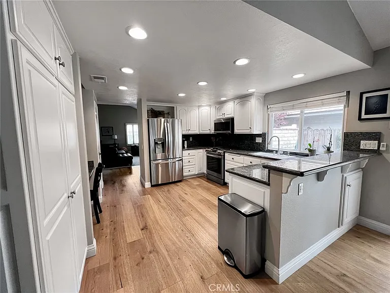 80 Ilex Dr — Photo 5