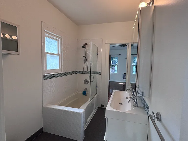 503 Bay St — Photo 27