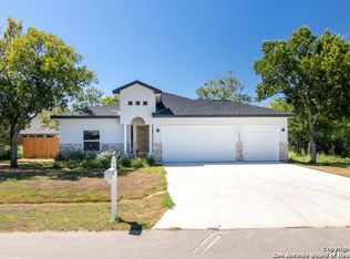 15623 Albrecht Ln, Selma, TX 78154