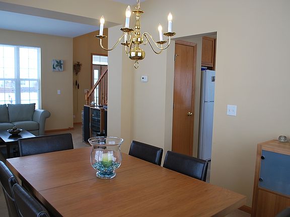 4th image of 3168 Venetian Way