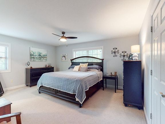 5th image of 205 Park Ave
