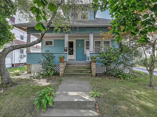 35 Paine Ave, Cranston, RI 02910