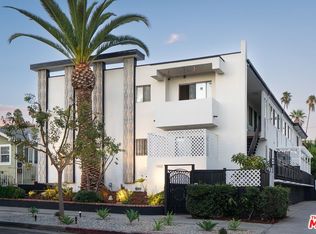 1900 Dracena Dr, Los Angeles, CA 90027