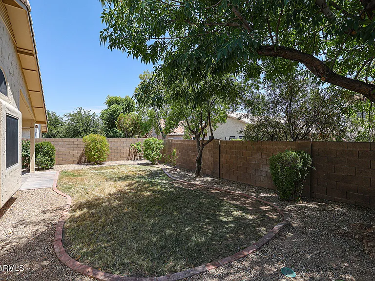 9833 W Yukon Dr — Photo 19