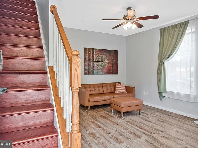 122 Lloyd St #211 — Photo 5