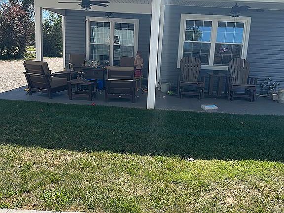 3rd image of 1220 Riverview Dr