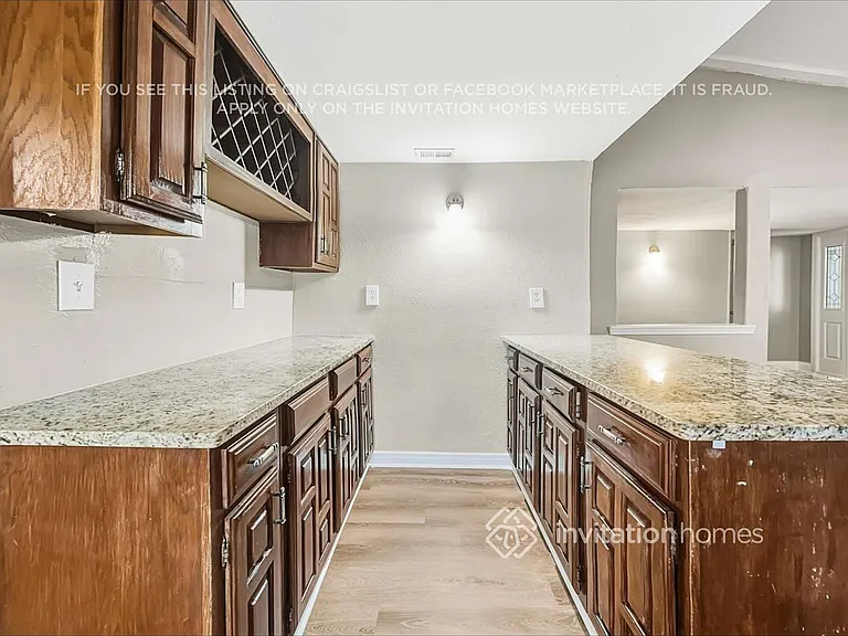 1217 Lombardy Dr — Photo 16