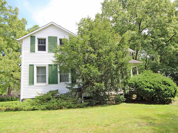 2nd image of 234 N Deerpath Rd
