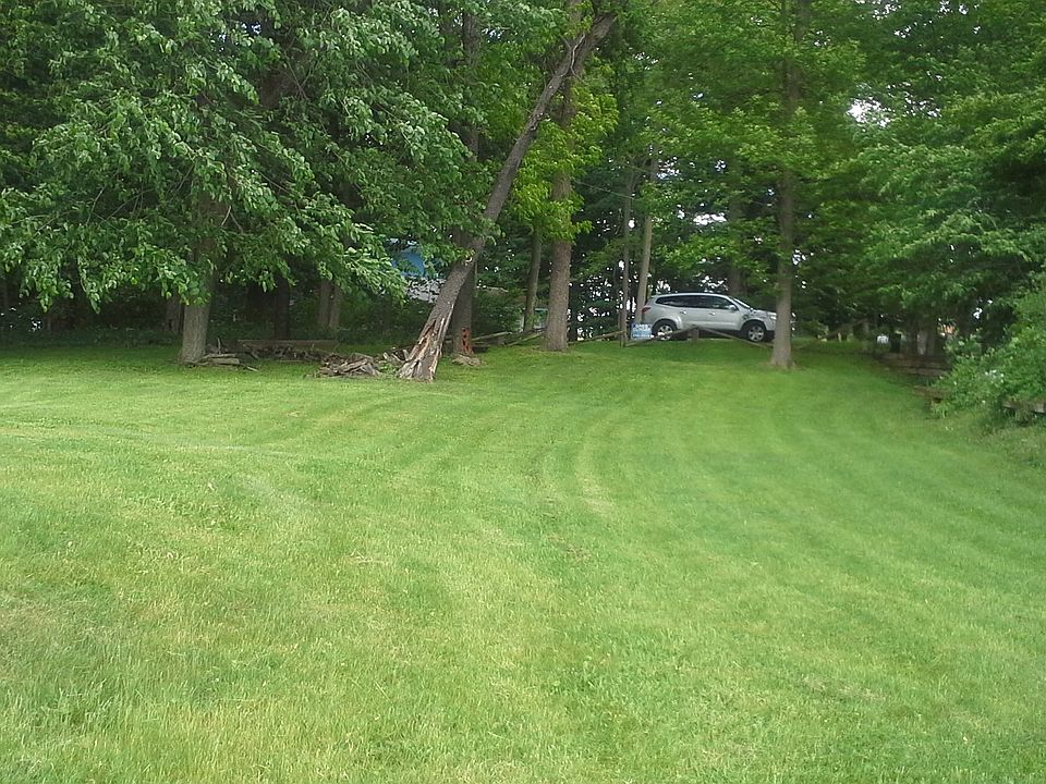 2nd image of 836 Butternut Court