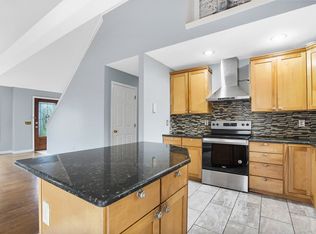 15 Paradise St, Chicopee, MA 01020