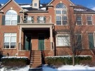 39428 Springwater Dr, Northville, MI 48168
