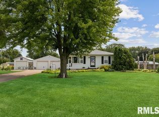 10801 160th St, Davenport, IA 52804