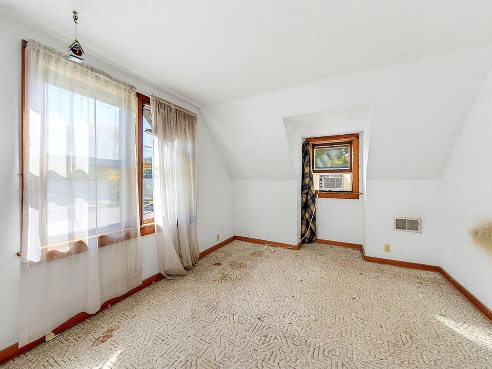 17th image of 8400 W Auer AVENUE