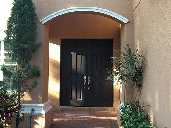 3rd image of 12018 Fox Hill Cir