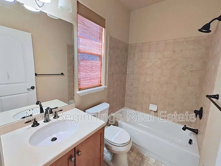 8742 Stony Creek Dr — Photo 35