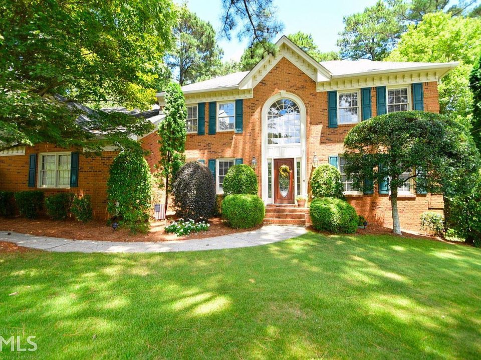 1st image of 828 Guinevere Way