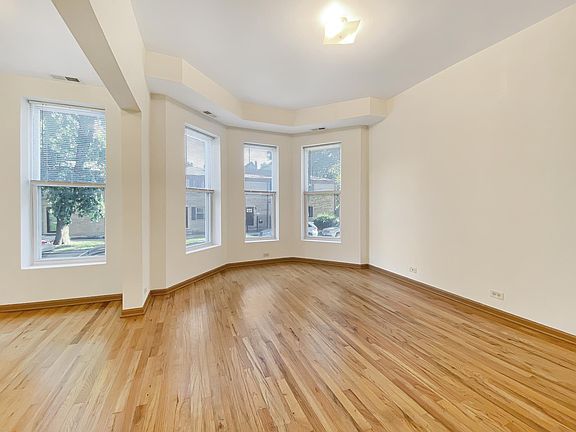 3rd image of 2930 W Shakespeare Ave