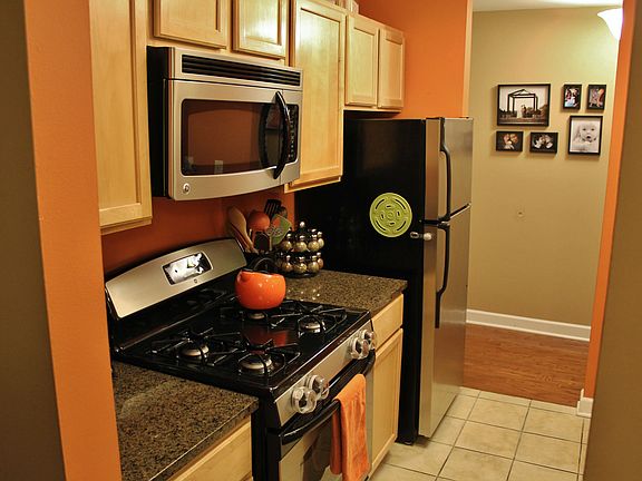 4th image of 1919 Prairie Sq Unit 132