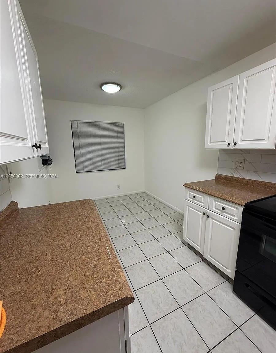Saxon Woods North Condo — Photo 4