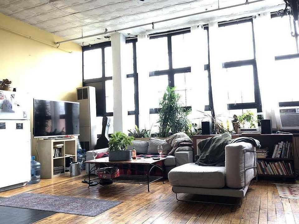 1st image of 205 McKibbin St #2B