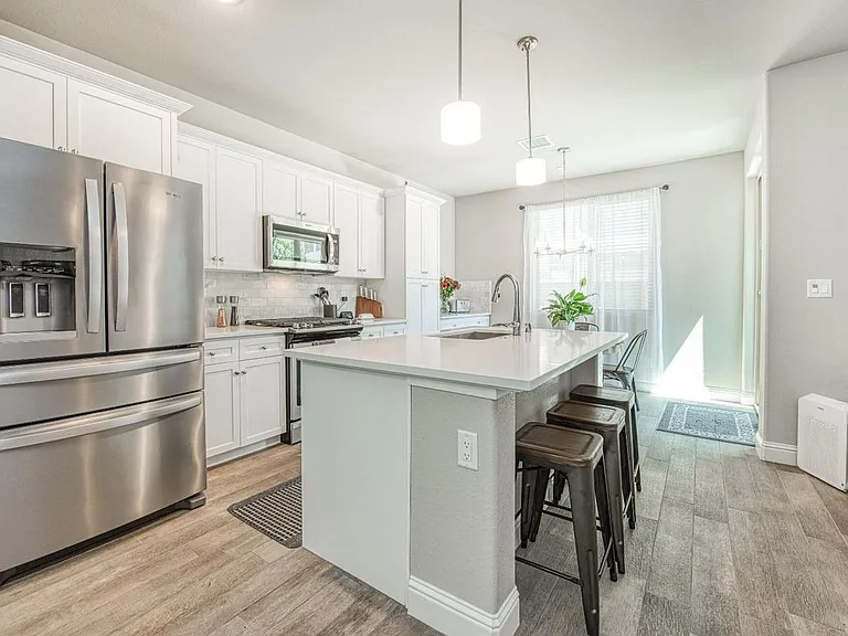 1394 E Via Dorata Way — Photo 14