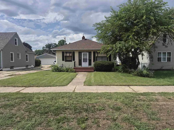 1338 Center Ave, Janesville, WI 53546