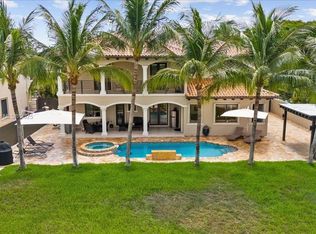 15900 NW 83rd Pl, Miami Lakes, FL 33016