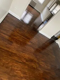 2417 W Cold Spring Ln — Photo 2