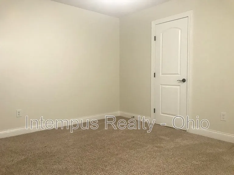 9390 Woodbine Way — Photo 36