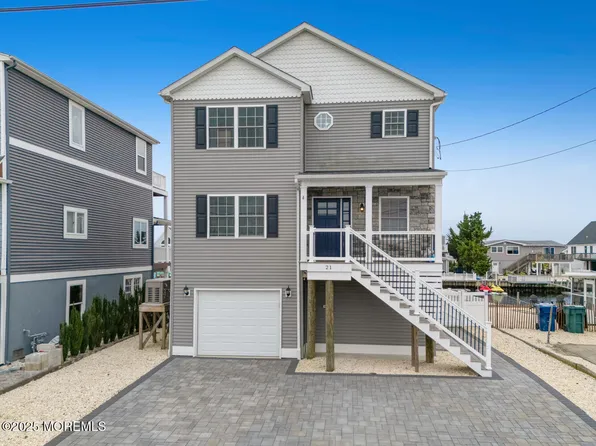21 Lake Saint Clair Drive, Little Egg Harbor, NJ 08087